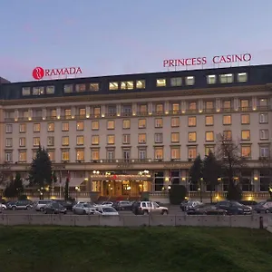 Ramada By Wyndham Trimontium 4* פלובדיב